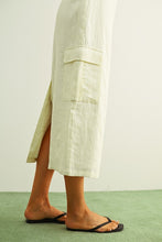Load image into Gallery viewer, Off White Cargo Pocket Linen Skirt