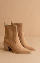 Load image into Gallery viewer, Camel Paneled Western Bootie