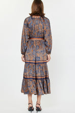 Load image into Gallery viewer, Dark Brown/Navy Printed LS Tie Waist Dress