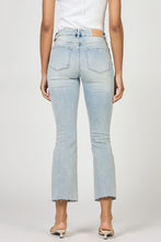 Load image into Gallery viewer, DJD Jeanne Clear Stream Jeans