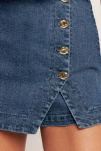 Load image into Gallery viewer, Med. Denim Skort w/ Gold Buttons