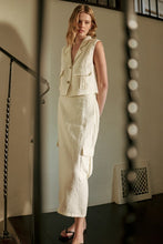 Load image into Gallery viewer, Off White Linen Cargo Vest