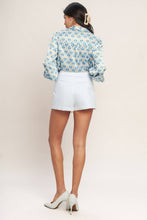 Load image into Gallery viewer, White Woven Skort w/ Gold Buttons