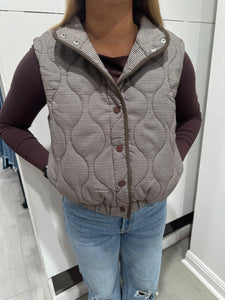 Beige Houndstooth Quilted Vest (THML)