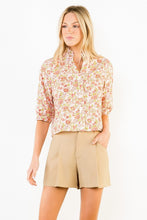Load image into Gallery viewer, Pink Floral Top w/ Buttons (THML)