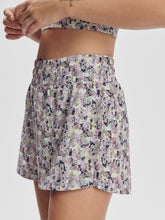 Load image into Gallery viewer, Varley Kallin Running Short 3”- Ink Drop Floral