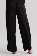 Load image into Gallery viewer, Barefoot Dreams Black Ultra Soft Jersey Curved Hem Pant
