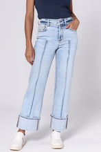 Load image into Gallery viewer, DJD Lake Shore Holly Jeans