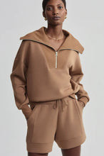 Load image into Gallery viewer, Varley Catherine Half Zip Sweat-Golden Bronze