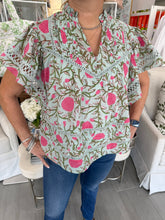 Load image into Gallery viewer, Lt. Blue Pink Floral Flutter Slv Top (THML)