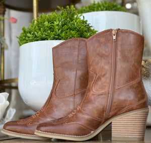 MIA Tan Wax Clorinda Boot