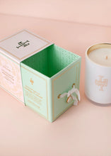 Load image into Gallery viewer, Lollia-Snowdrop Boxed Candle