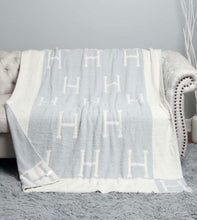 Load image into Gallery viewer, H Patterned Reversible Throw Blanket