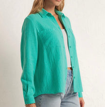 Load image into Gallery viewer, Z Supply Cabana Green Kaili Button Up Gauze Top