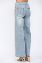 Load image into Gallery viewer, Lt. Denim HW Leg Jean