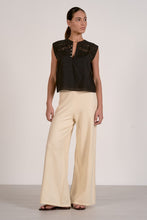 Load image into Gallery viewer, Black Button Down Lace SS Top