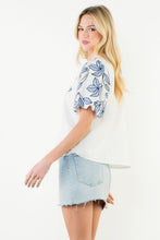 Load image into Gallery viewer, White Puff Slv Blue Floral Embroidery V-Neck Top (THML)