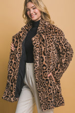 Load image into Gallery viewer, Camel Leopard Faux Fur Jacket