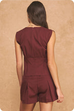 Load image into Gallery viewer, Maroon Stretch Pleated Top