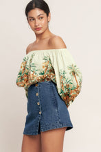 Load image into Gallery viewer, Med. Denim Skort w/ Gold Buttons