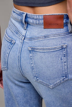 Load image into Gallery viewer, Hidden Med. Denim Nori Cropped Wide Leg Jean