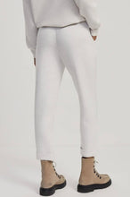 Load image into Gallery viewer, Varley Ivory Marl The Rolled Cuff Pant 25