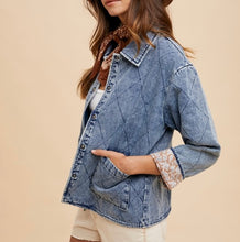 Load image into Gallery viewer, Medium Denim Quilted Jacket