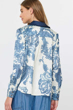 Load image into Gallery viewer, Navy/Cream Printed LS Button Down Blouse