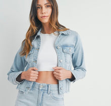 Load image into Gallery viewer, JP Light Denim Clean Jacket w/ Fray Hem