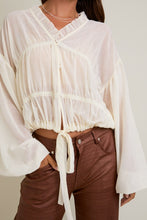 Load image into Gallery viewer, Cream LS Ruffle Detail Blouse