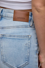 Load image into Gallery viewer, Hidden Lt. Wash Wide Leg Denim Jean