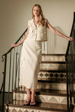 Load image into Gallery viewer, Off White Linen Cargo Vest