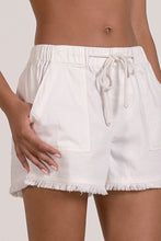 Load image into Gallery viewer, White Elastic Waist Fray Hem Shorts