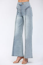 Load image into Gallery viewer, Lt. Denim HW Leg Jean