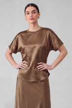 Load image into Gallery viewer, Brown Satin Dolman SS Top
