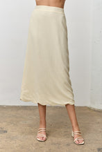Load image into Gallery viewer, Butter Yellow Linen Scallop Edge Midi Skirt