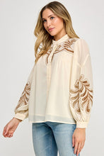 Load image into Gallery viewer, Cream Cutwork Embroidered Woven Blouse