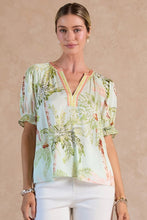 Load image into Gallery viewer, Seafoam Tropical Print SS Blouse