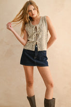 Load image into Gallery viewer, Leopard Tie Frnt Knitted Vest