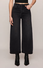 Load image into Gallery viewer, Z Supply Nocturne The Show Off HR Bowed Jean