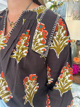 Load image into Gallery viewer, Brown Floral Detail LS V-Neck Top (THML)