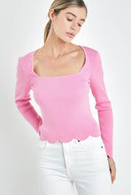 Load image into Gallery viewer, Pink Ribbed Scallop Hem Sweater