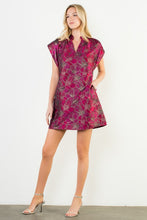 Load image into Gallery viewer, Magenta Floral Print SS V-Neck Dress (THML)