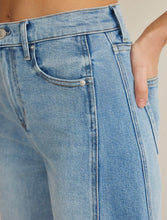 Load image into Gallery viewer, Z Supply Luna HR Crop Bowed Jean