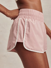 Load image into Gallery viewer, Varley Arlington Running Short 2- Zephyr Mauve