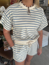 Load image into Gallery viewer, Light Blue Striped Gold Button Set
