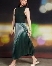 Load image into Gallery viewer, Astro Green Pleated Contrast Mock Neck Dress