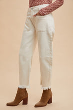 Load image into Gallery viewer, Ivory Fray Hem Slim Barrel Leg Jeans