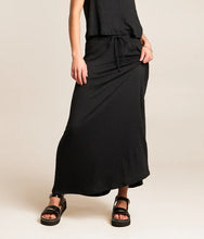 Load image into Gallery viewer, Z Supply Black Idris Maxi Skirt