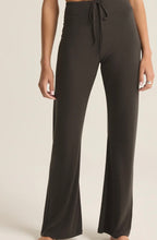 Load image into Gallery viewer, Z Supply Black Sand Cloud Nine Jersey Pant